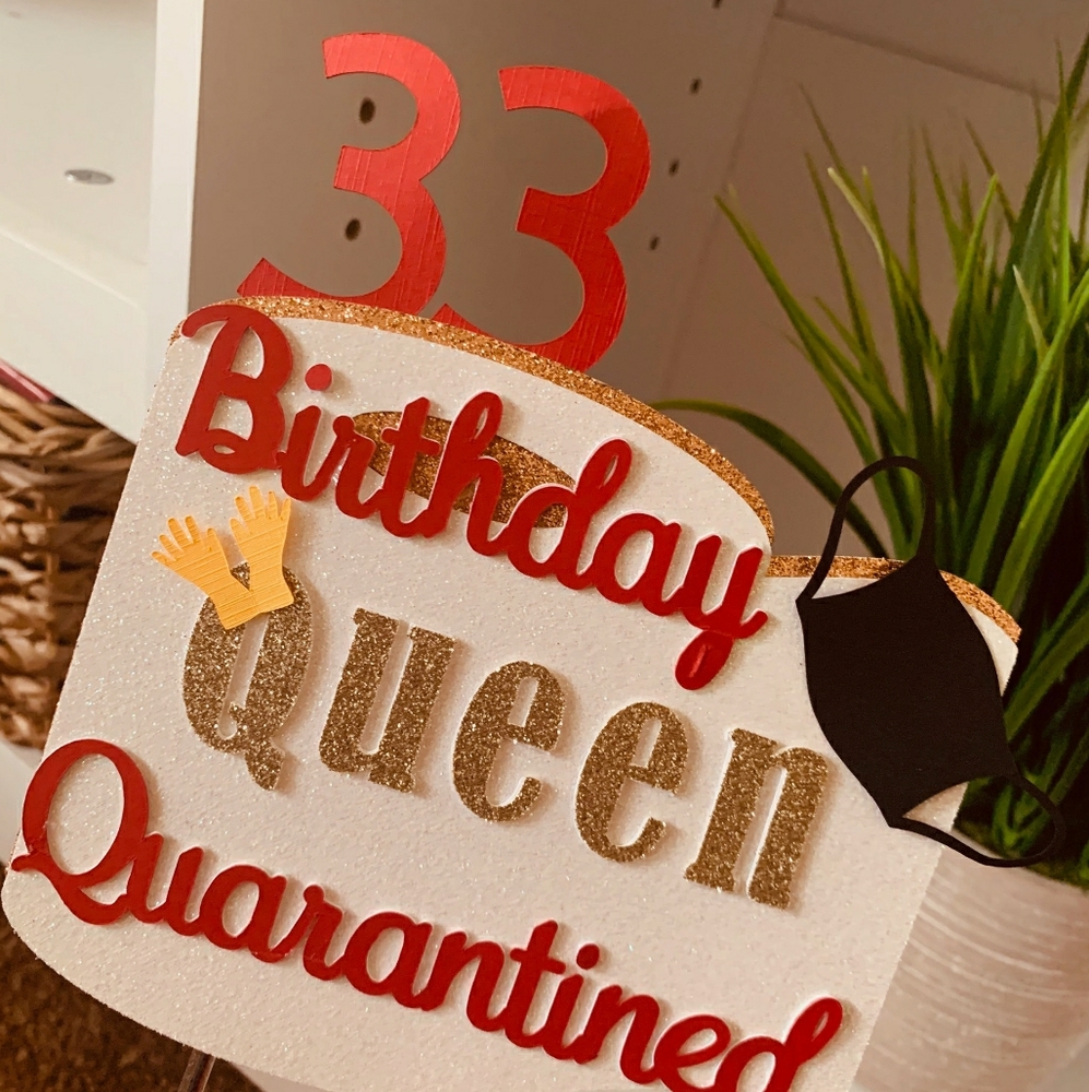 Cake topper